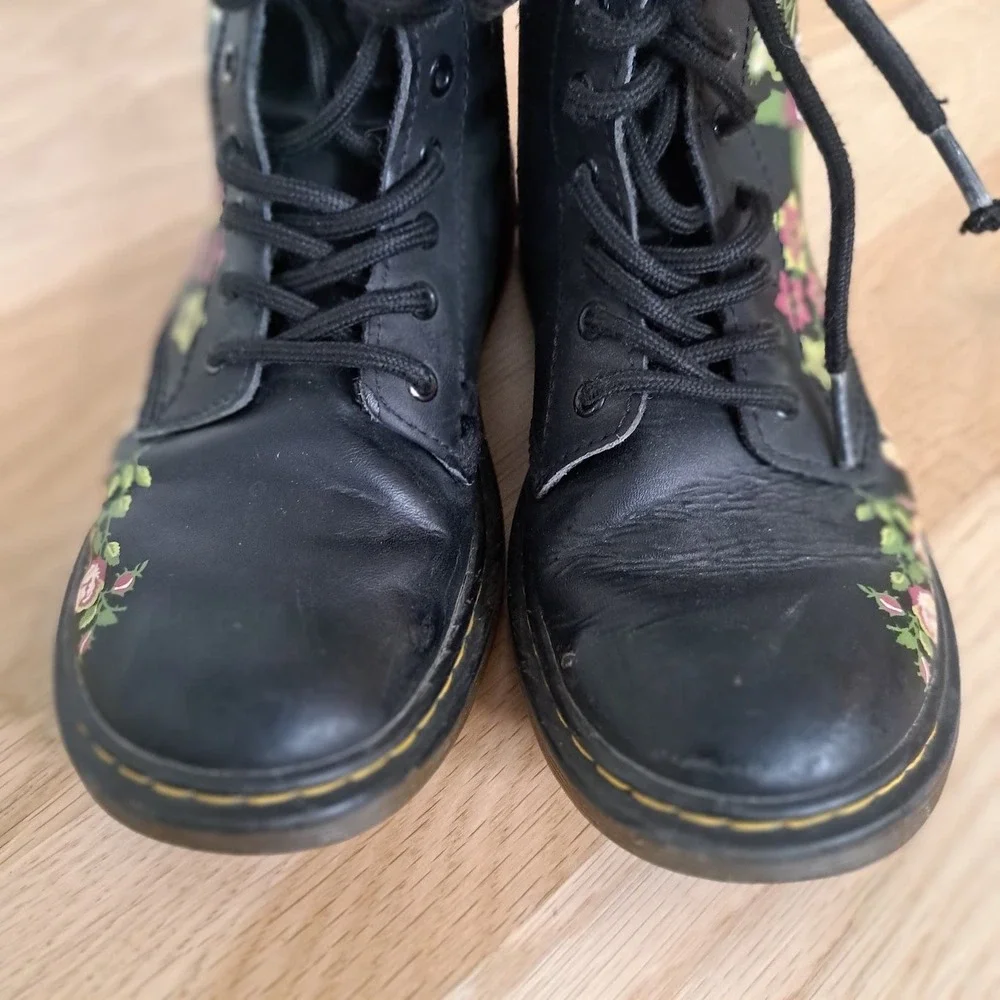Dr. Martens Delaney Kids Black Floral Butterfly Leather Lace Up Zip Boots